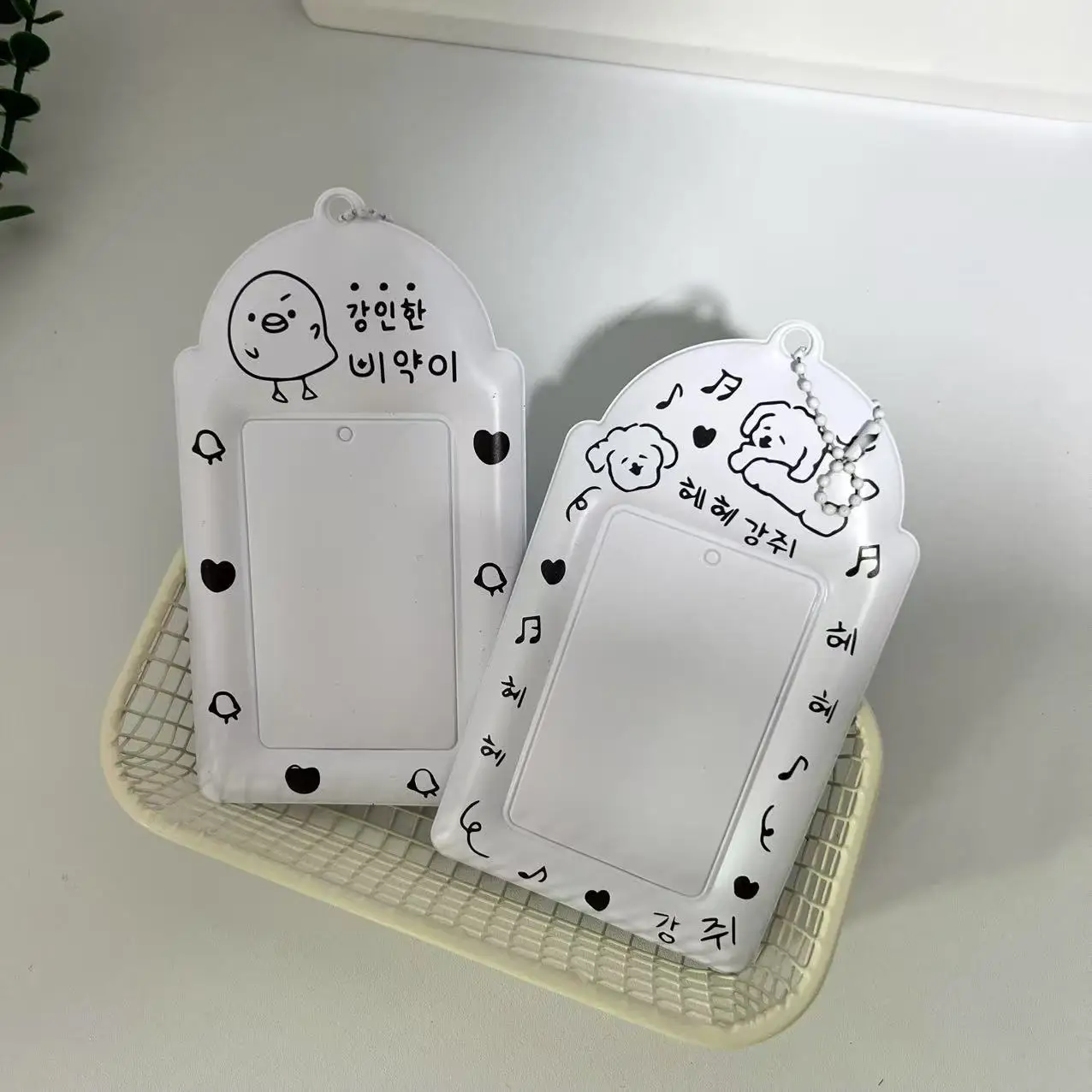 Kpop Photocard Holder Keychain Y2K PhotoCard Holder Kpop Charm Holders Kawaii Photo Card Keychain