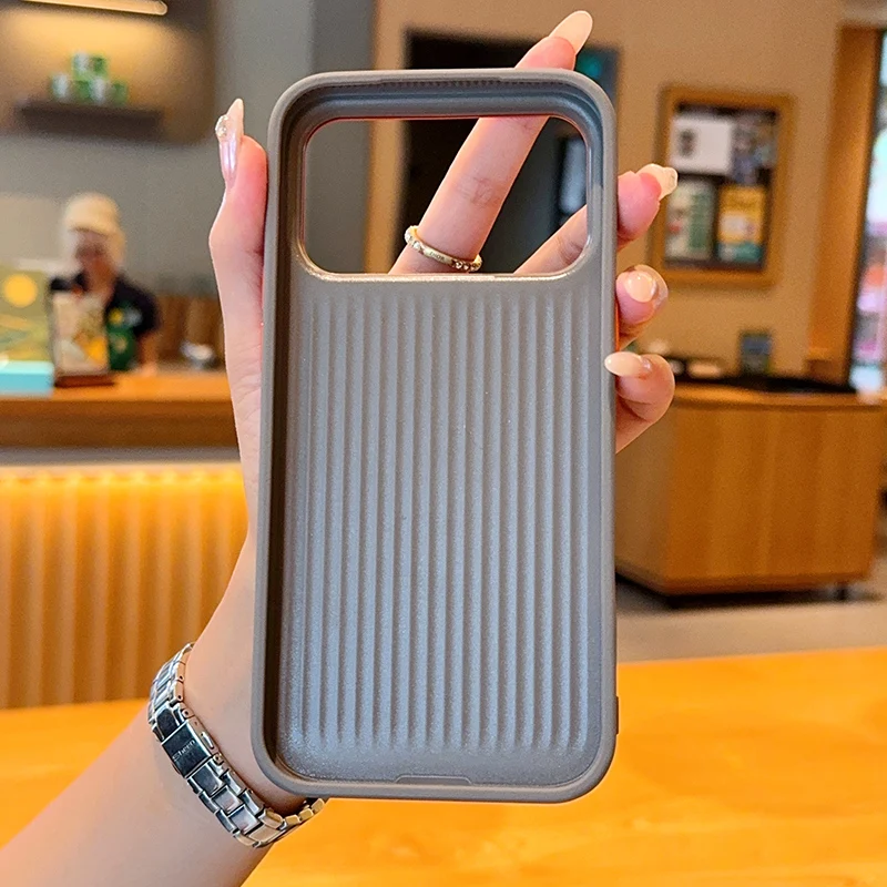 Per iPhone Air, 17 Pro, 17 Pro Max Custodia ELVEV Custodia magnetica per telefono con protezione anticaduta in pelle PU con motivo ondulato di lusso