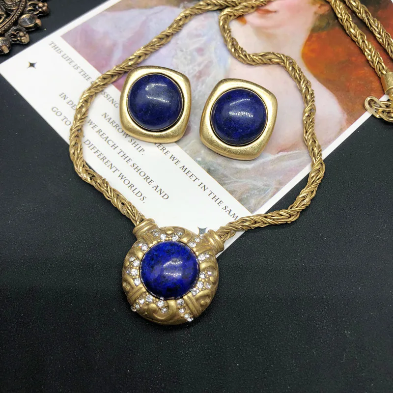 

European and American lapis lazuli inlaid gemstone versatile sweater chain