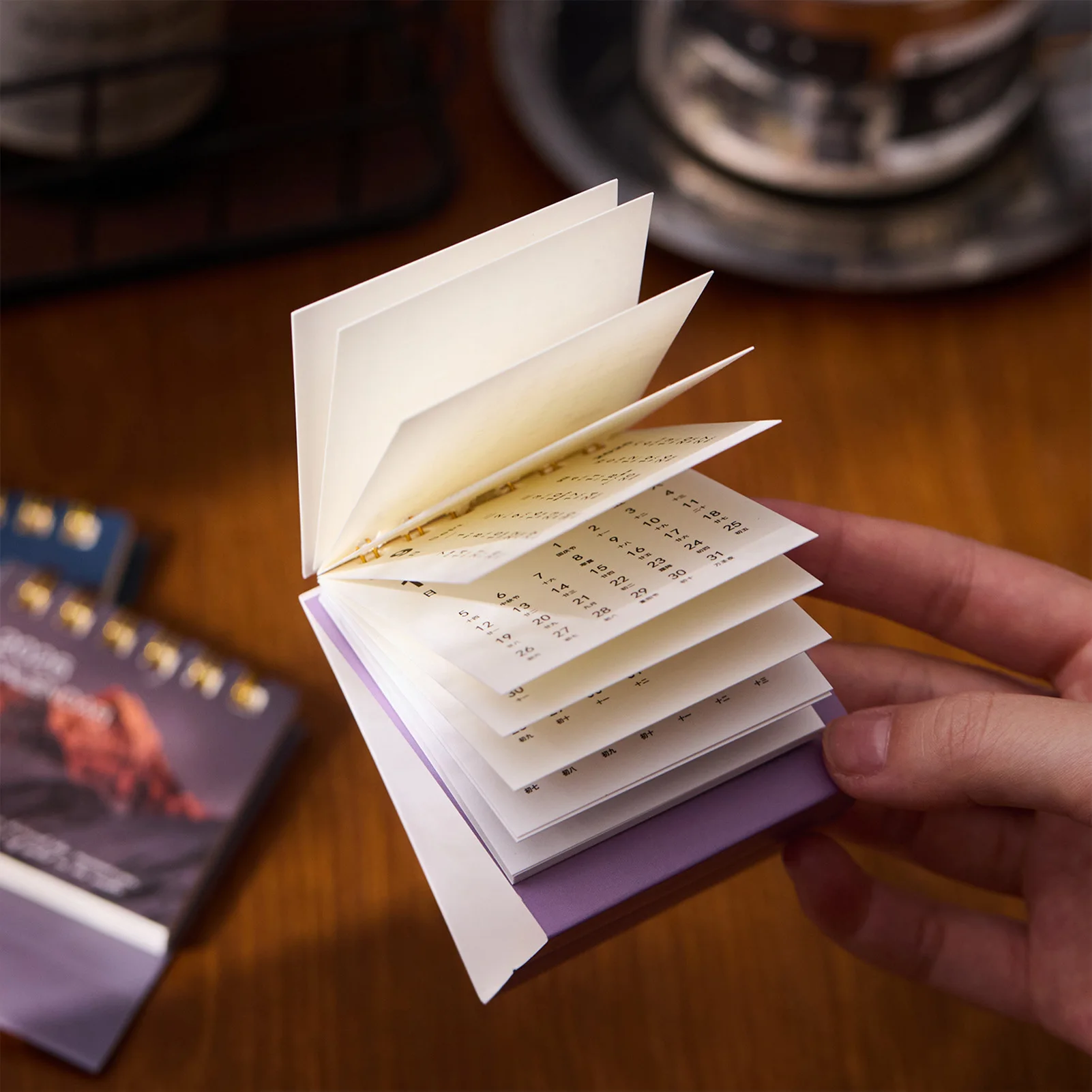 

Настольный мини-календарь на 2026 год, тема звездного света, креативный пейзажный узор для организации важных дат