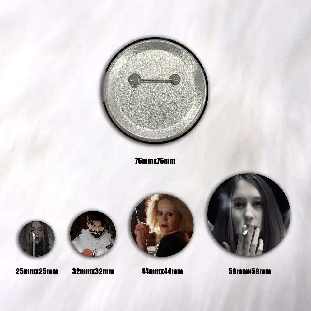A-American Horror Story Movie AHS Round Snap-in Brooches Rock Band Lapel Pins Badges Fan Collection Accessories Jewelry