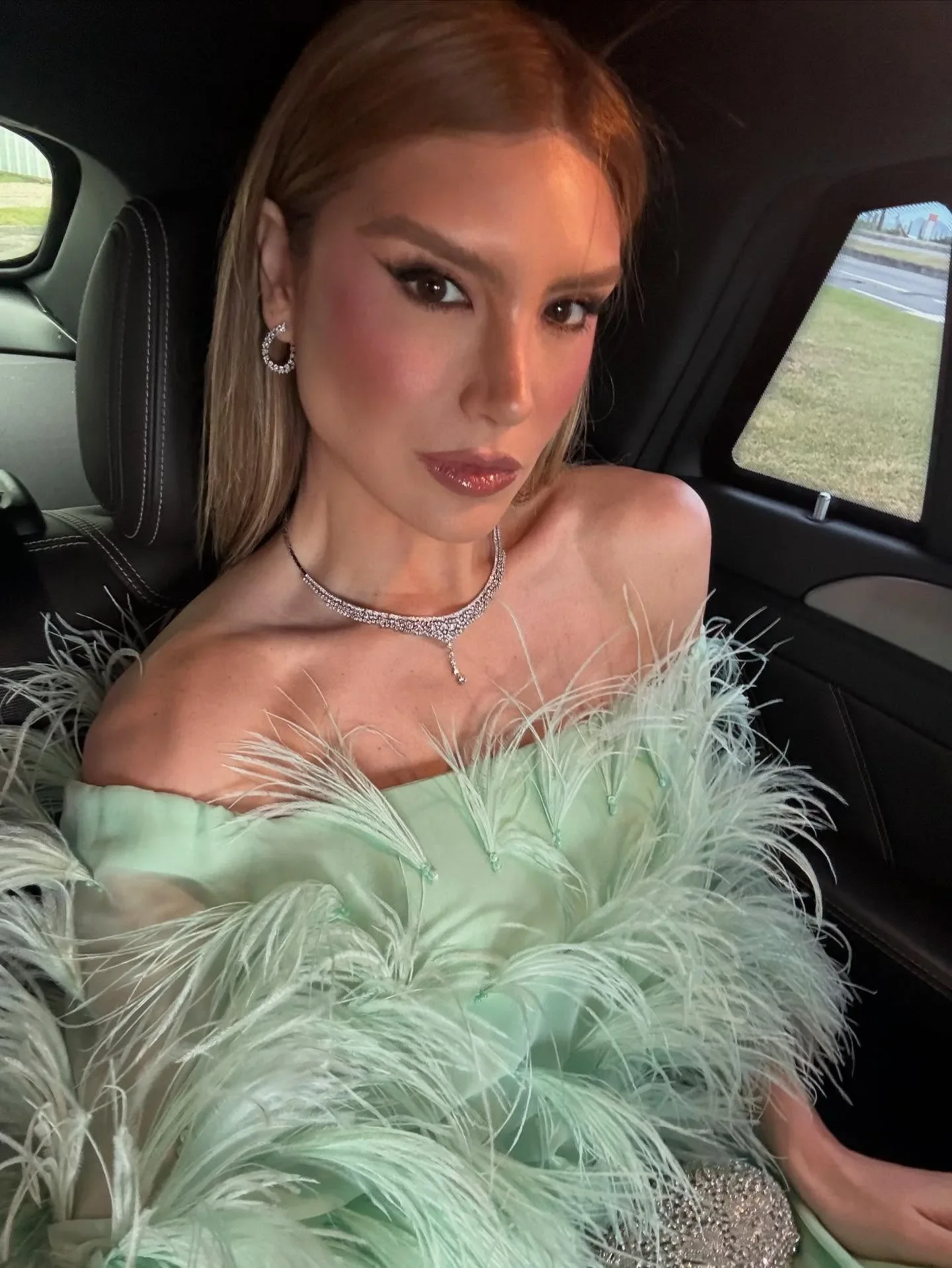 فستان حفلة موسيقية بسيط مخصص من الريش السماوي قبالة الكتف شيفون فيستدوس دي نوش طول الأرض سهرة رسمية 2025 #4