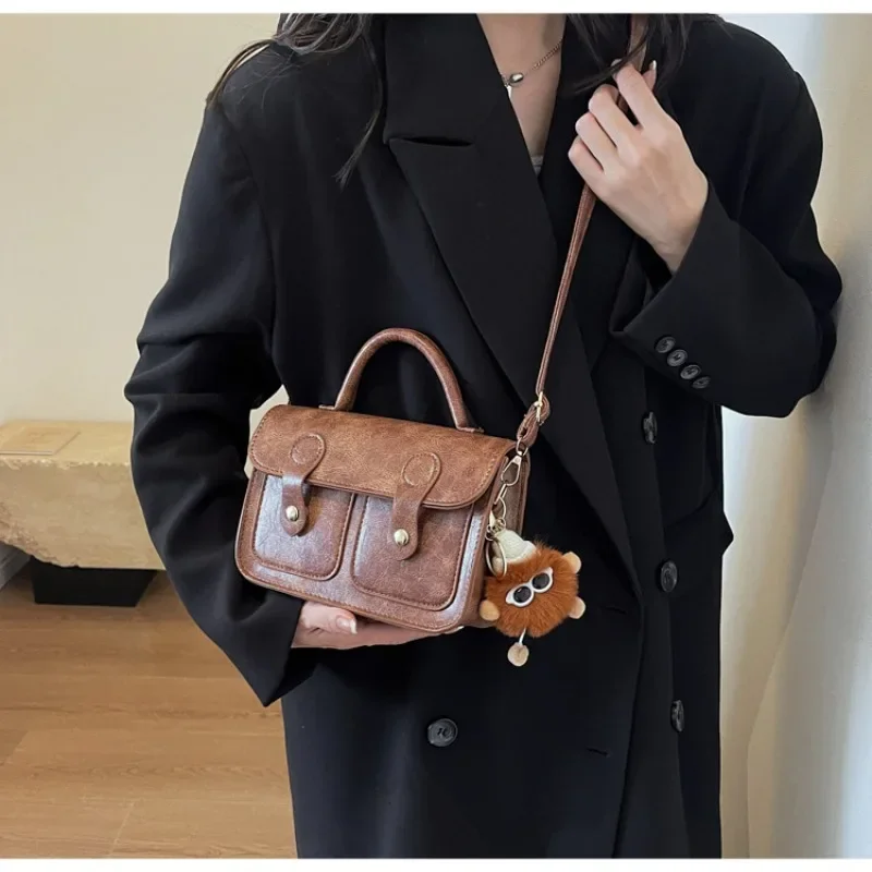 

B Postman Handbag Crossbody Bag Women Winter New Fashion Retro Luxury Brand Shoulder Bag Slung Small Square Female Shoulder Bag