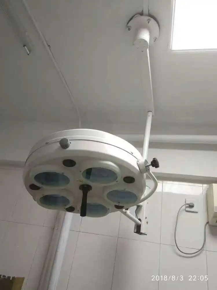 Hot Sale Hospital Equipment Vertical LED Lamp Veterinary Portable Mobile Operating Theatre Lights - Image 2