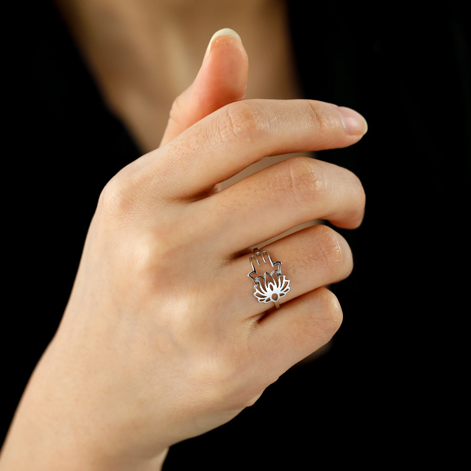 Kkjoy Damenringe, silberfarben, Hamsa, Hand der Fatima, Edelstahl, weibliche Persönlichkeit, hohler Schmuck, Accessoires, Mädchen-Geschenk – Detail 15