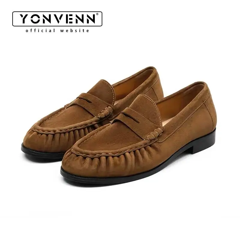 

New cow suede loafers for men pleated design lazy pointed dress shoes casual leather shoes that slip in during spring and summer