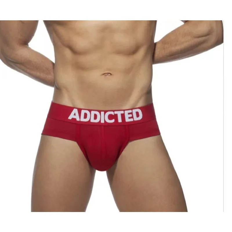 Fashion cross-border underwear Classic men's solid color briefs Cotton sweat-absorbing, comfortable 1051