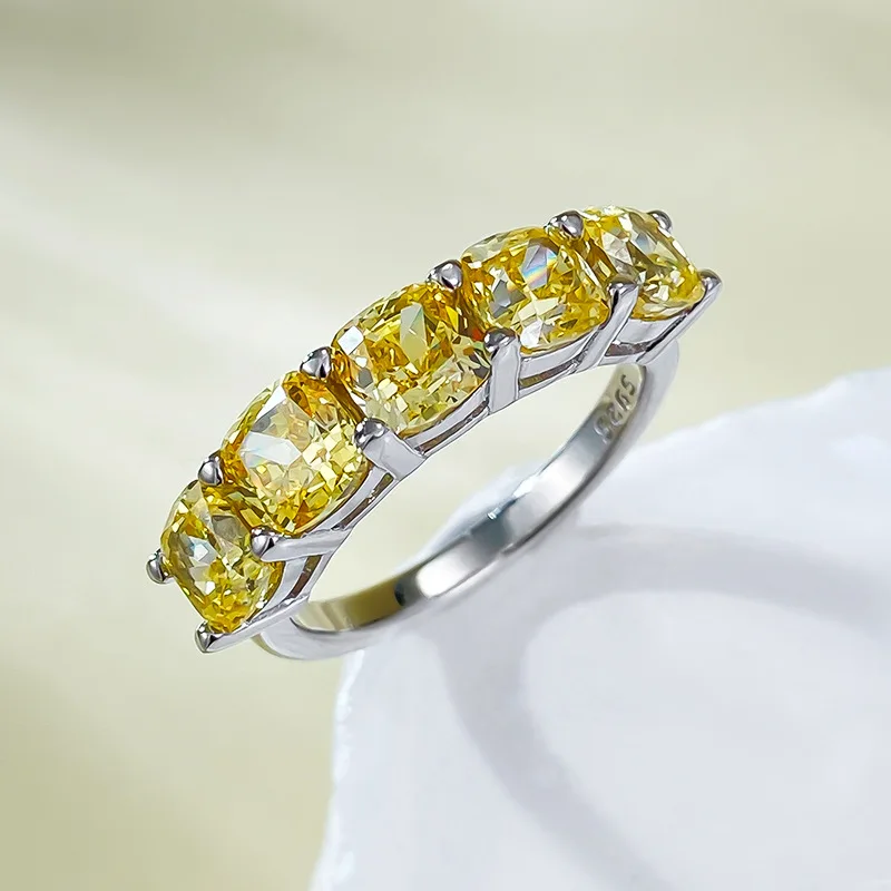 Jewelry S925 Silver New Product 5 * 5mm Fat Square Yellow Diamond Five Stone Ring for Women in Europe and America