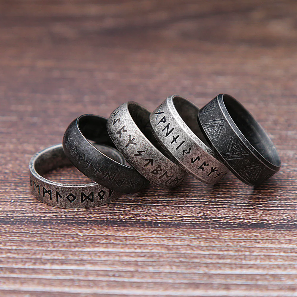 Moda Retro Viking Rune Ring dla mężczyzn Kobiety 316L Stal nierdzewna Odin Letter Rings Para Prosta biżuteria Amulet Prezenty Hurtownia