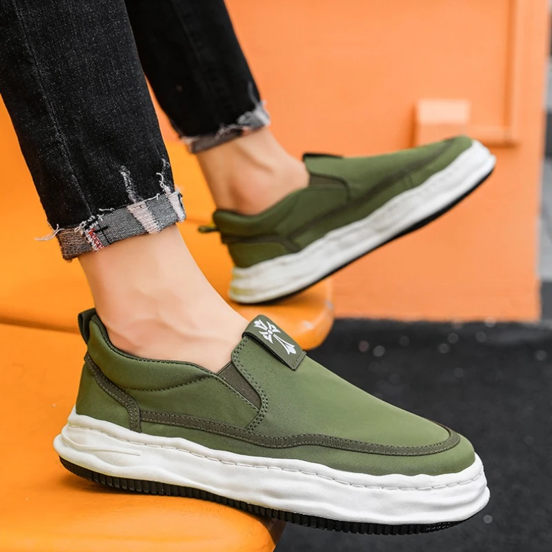 

Men's One-piece Multi-color Soft-soled Ultra-light Summer Breathable Elastic Mesh Breathable Large-sized Casual Shoes