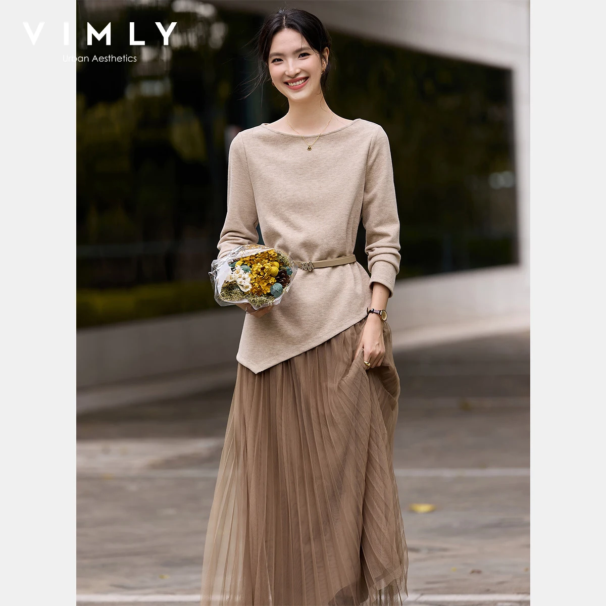 VIMLY Set Rok 2 Potong Pakaian Wanita Elegan Atasan Kerah Slash Cokelat Rok Panjang Lipit Musim Gugur 2025 Set Dua Potong Wanita A3259