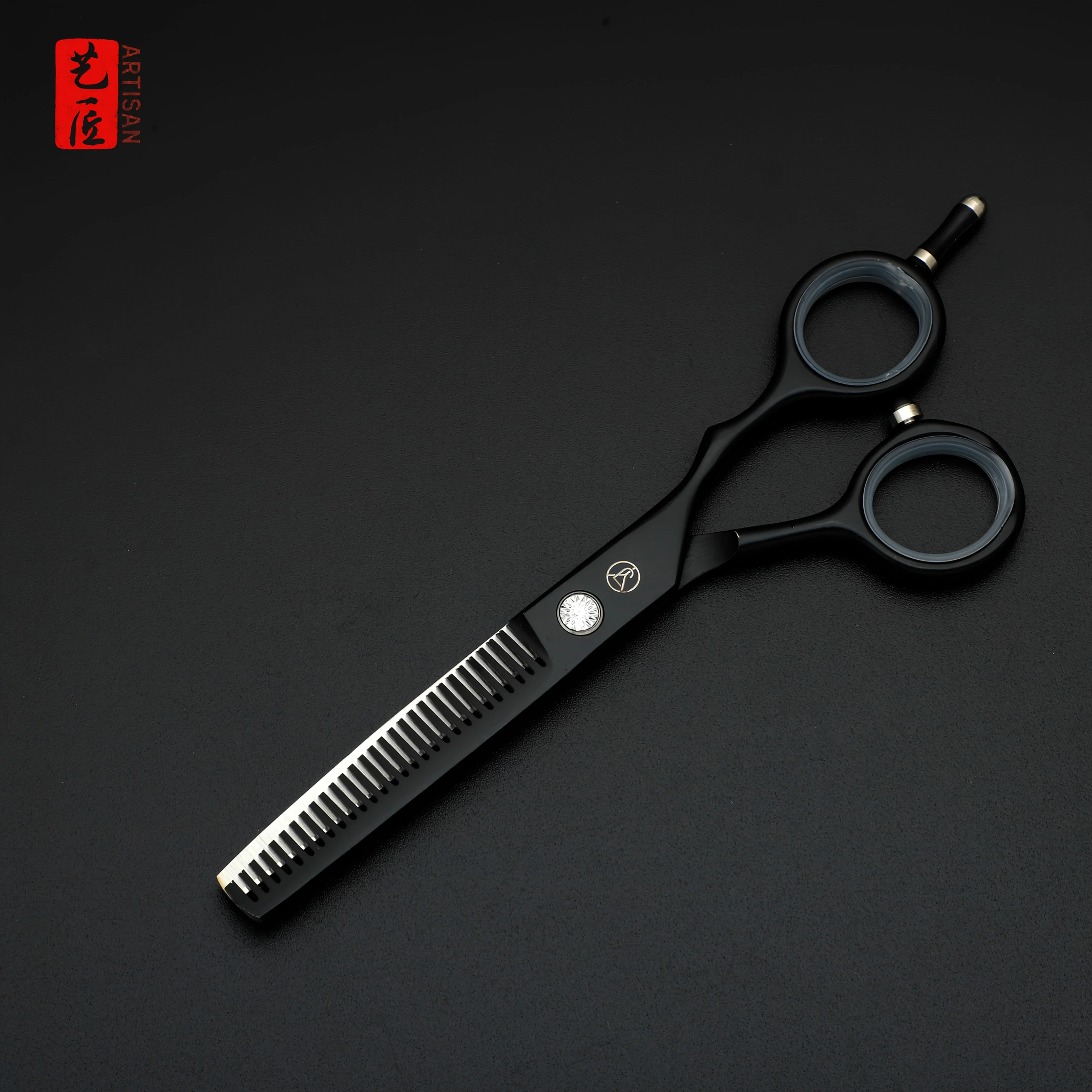 Der 6-Zoll-Griff mit den schwarzen und blauen Doppelklingen ist ergonomisch gestaltet für mehr Komfort und einfache Handhabung, wodurch er sich für – Detail 6