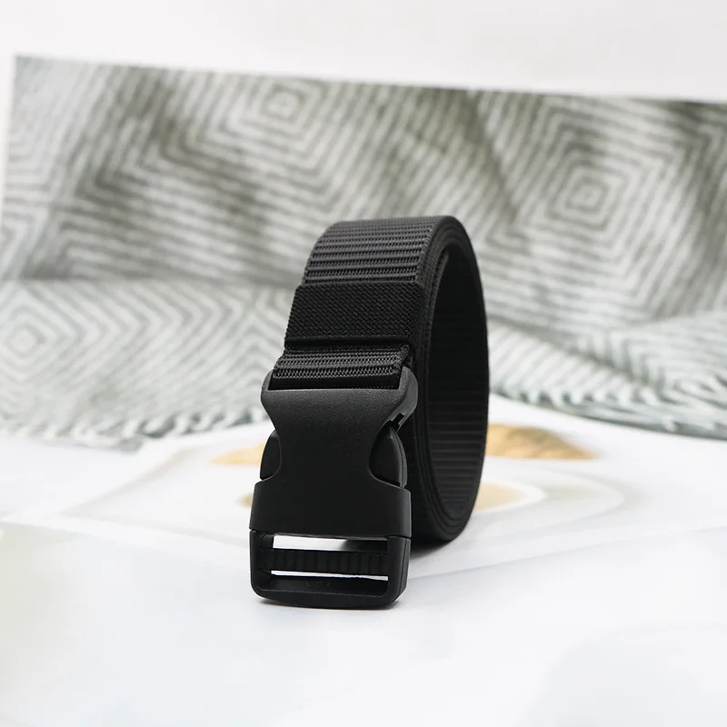 Herren-Gürtel mit Kunststoffschnalle, Nylon, 130–170 cm, verlängerbar, taktischer, lässiger Jeansgürtel, leichtes Accessoire für den täglichen Gebrauch. – Detail 12