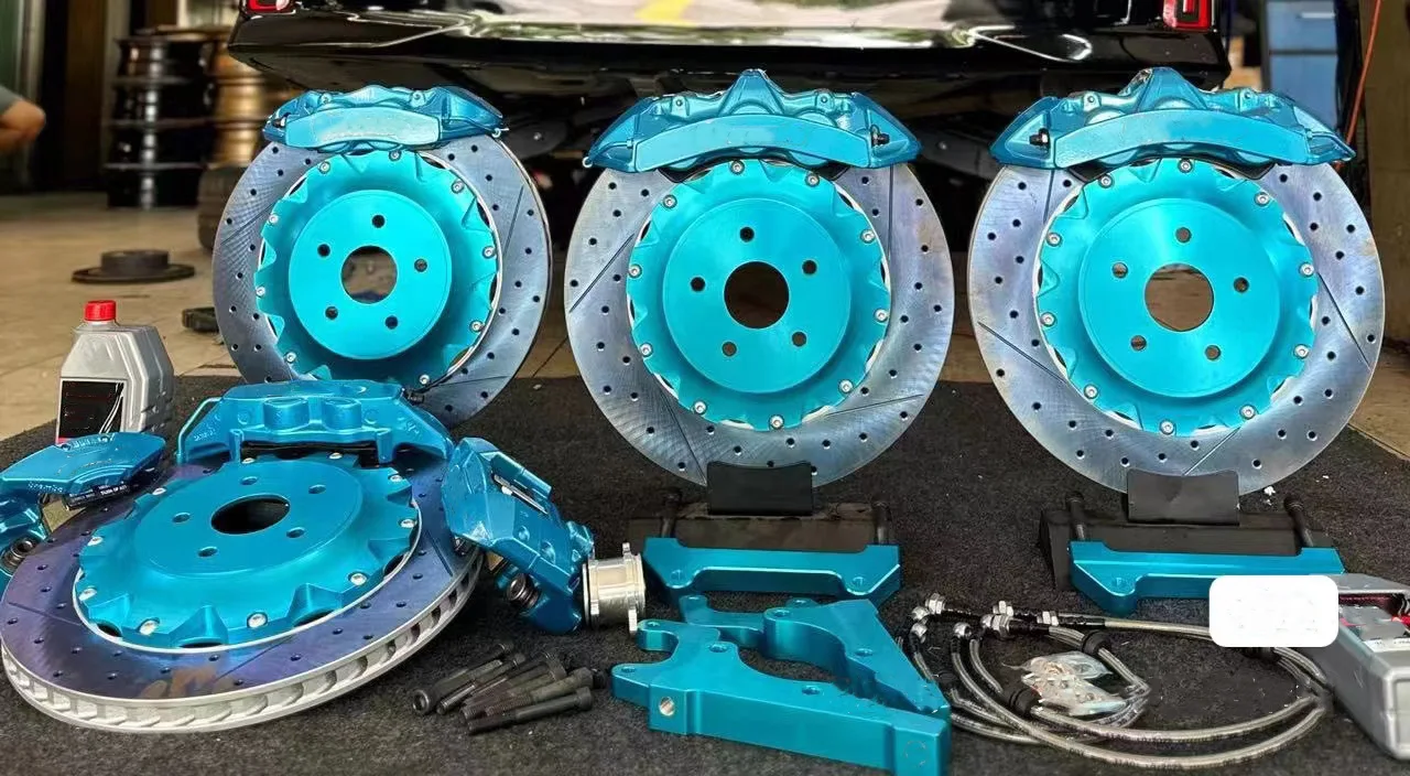 

High quality GT6 brake kit, equipped with 335-380mm brake discs, suitable for Ford Mustang, Tesla S Audi A4/A5/A6/Q3/Q5, BMW