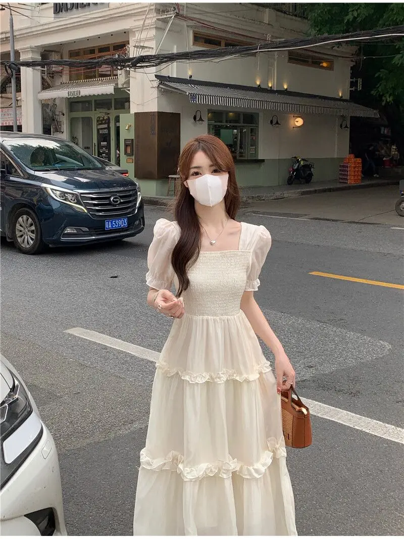 Estilo francês recortado pescoço quadrado manga curta feminino verão 2025 novo vestido maxi em camadas estilo férias