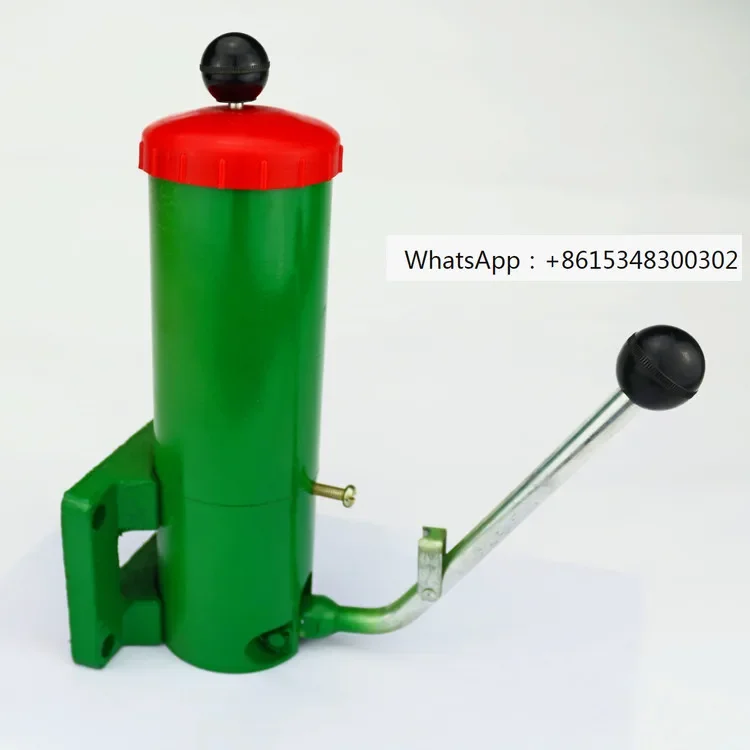 

Punching machine manual concentrated oil pump SNB10 hand pressure butter pump mixer grease pump cast iron lubrication