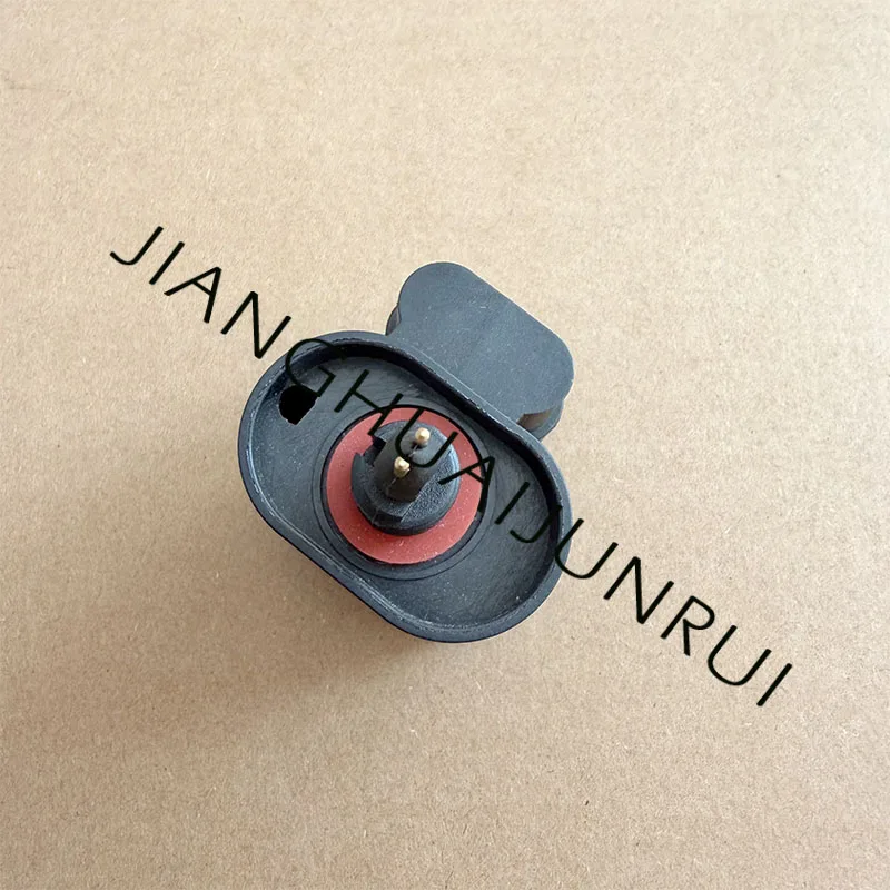 

For Jiangling Baodian Shunda Kaiyun Transit Oil-Water Separator Sensor 1457434310 F0011 bottom sensing plug 55DCA64