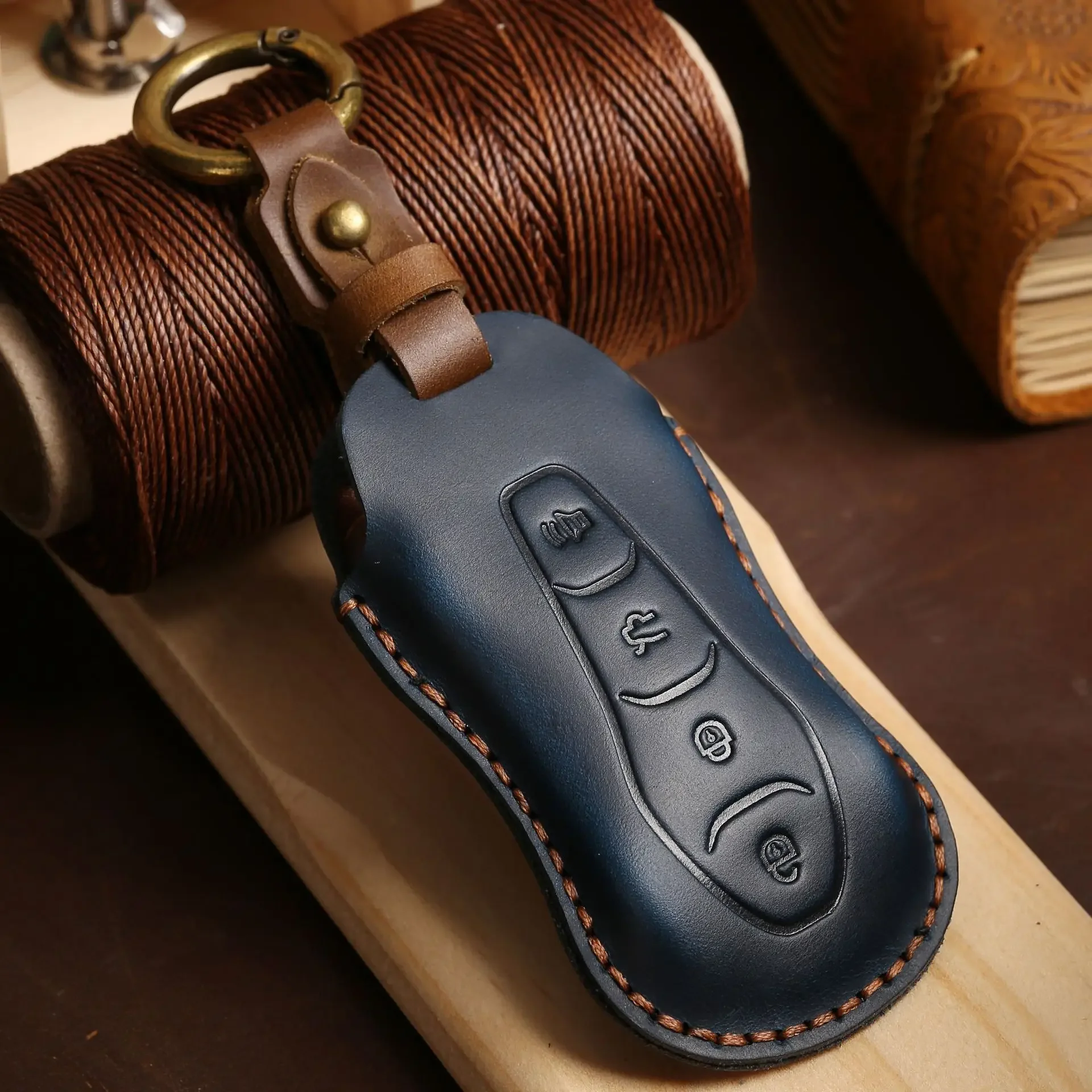 

1pc Leather Car Remote Key Fob Cover Case Protector For Geely Azkarra Tugella FY11 2019 2020 Atlas Pro New Emgrand GS X6 SUV EC7