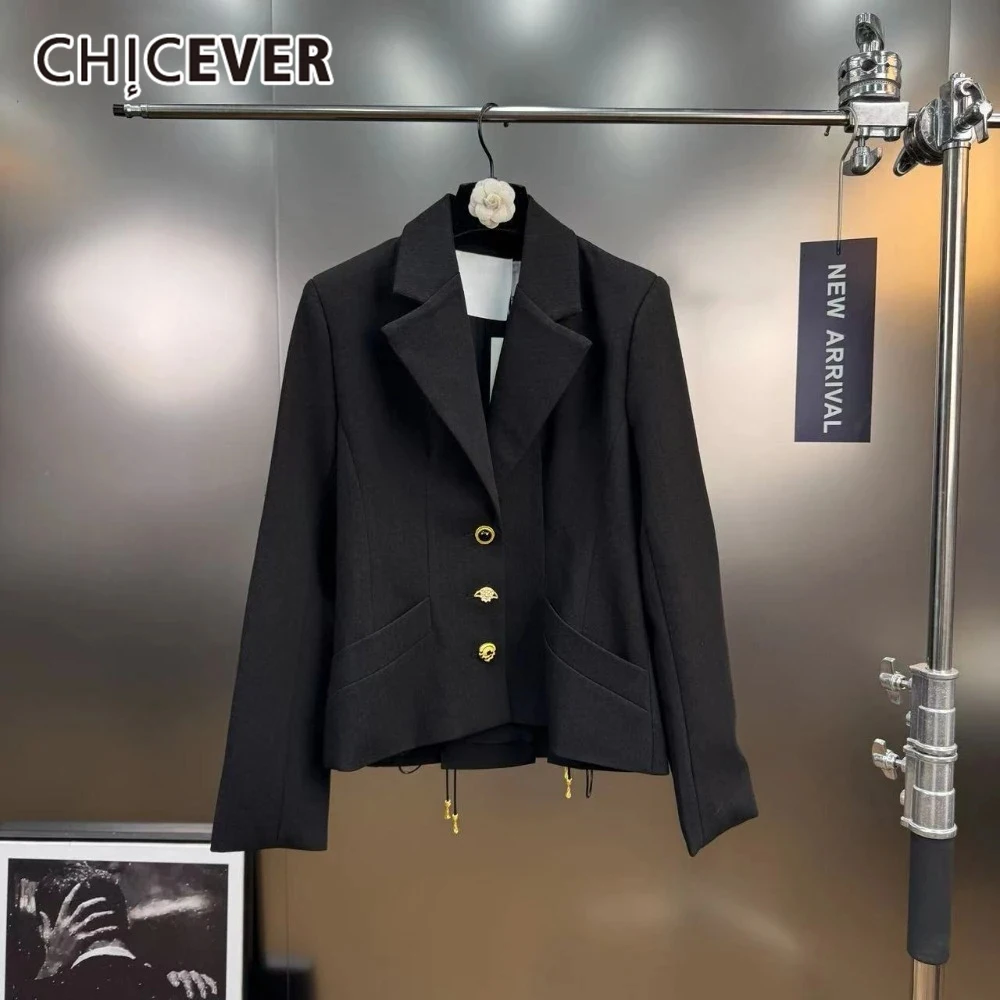 

CHICEVER однотонные сращенные куртки с расплавленными пряжками для женщин, с лацканами и длинными рукавами, утягивающая темпераментная куртка в английском стиле, женский стиль