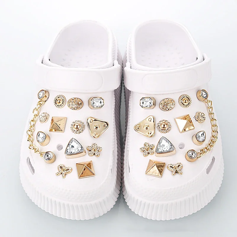 

DIY 24 Pcs Shiny Rhinestone Shoe Charm Sets Gold Stereoscopic Metal Chain Shoe Accessories Removable Fashion Sandals Accessories