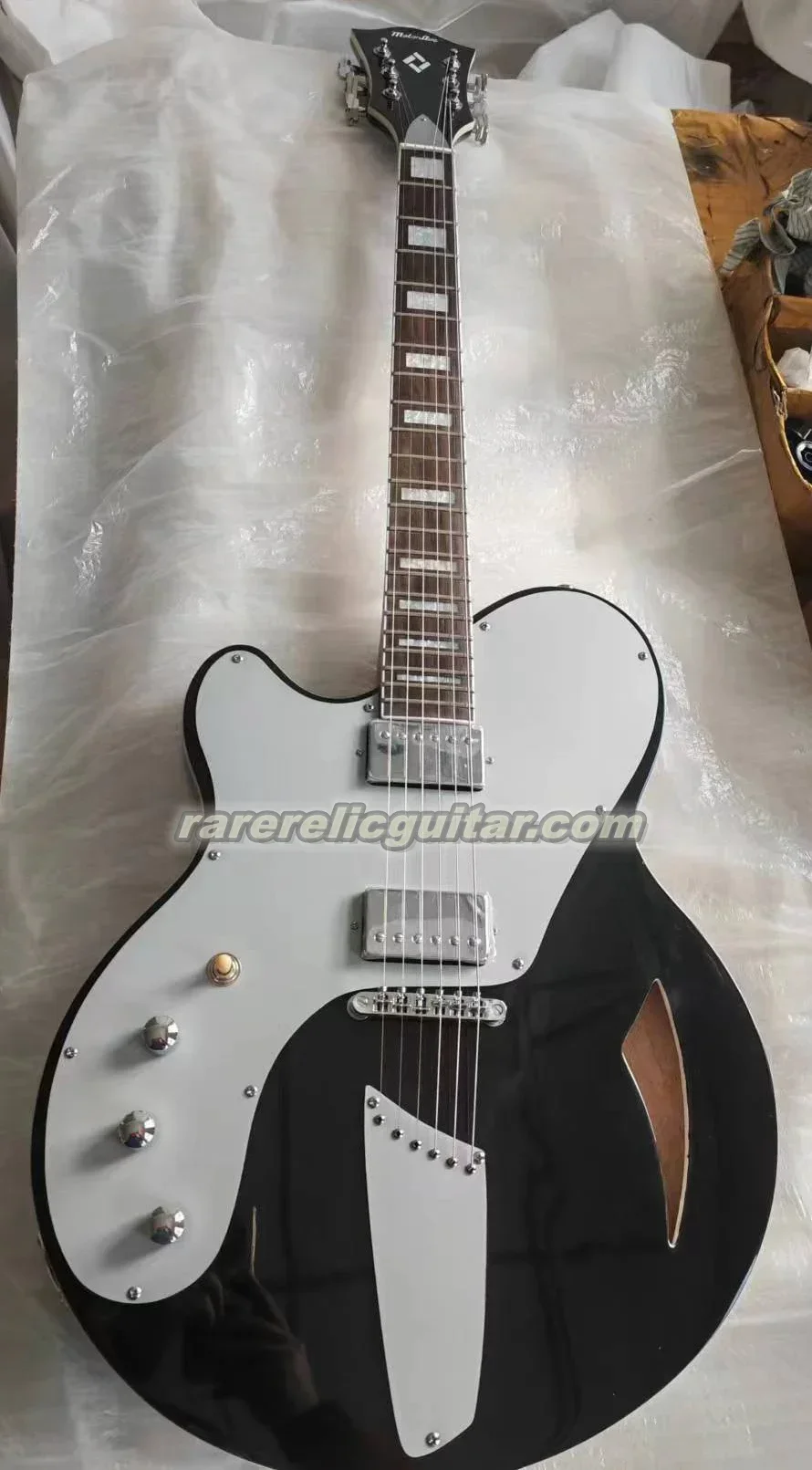 Left Hand BELAIRE Josh Homme Queens of Stone Black Jazz Electric Guitar Motor Semi Hollow Body, Grover Imperial Tuners, Aluminum