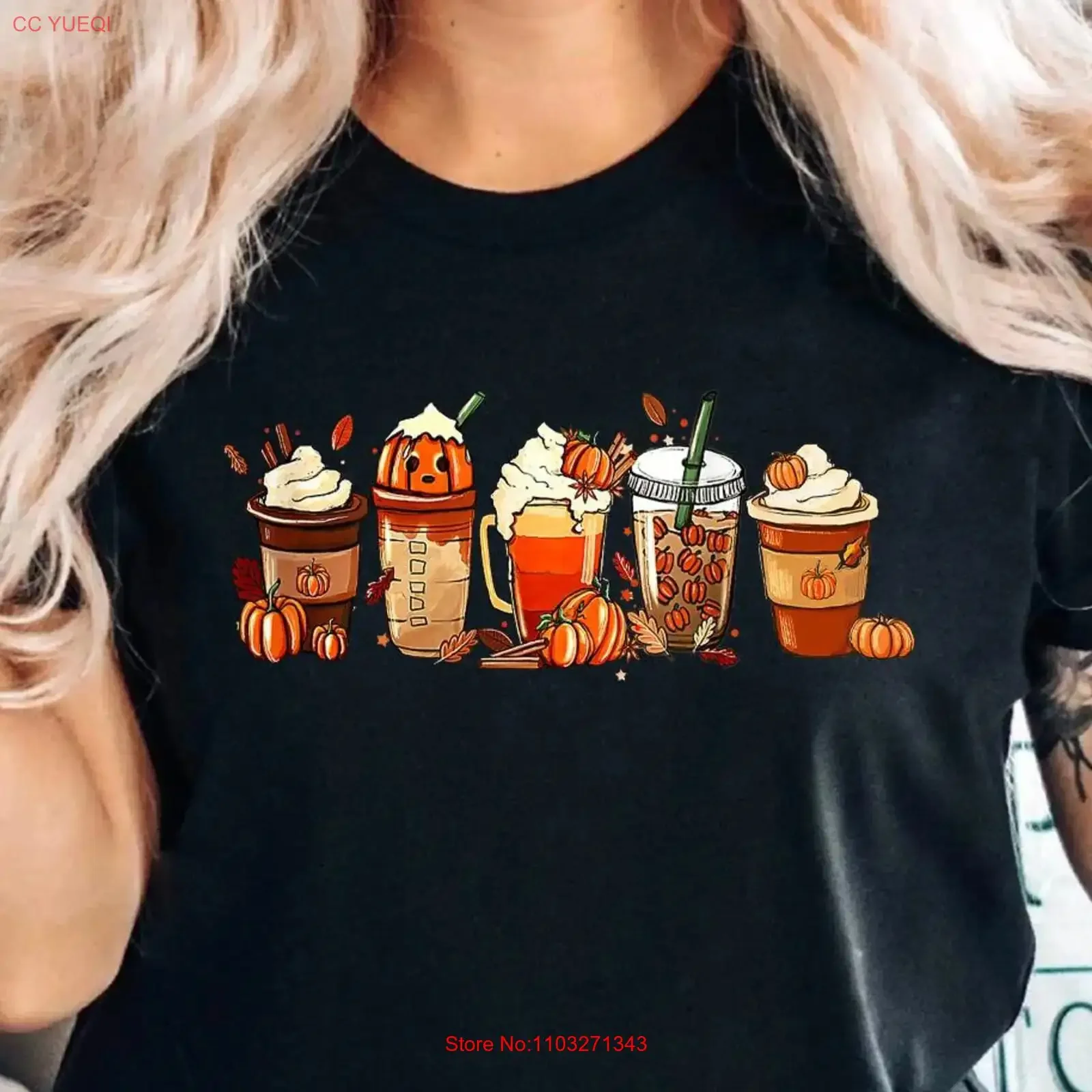 T-shirt unisexe vintage délavé et élégant pour l'automne, avec motifs de café, de citrouille d'Halloween, de latte, de tasse et d'épices, idéal pour les amateurs de café et de Thanksgiving.