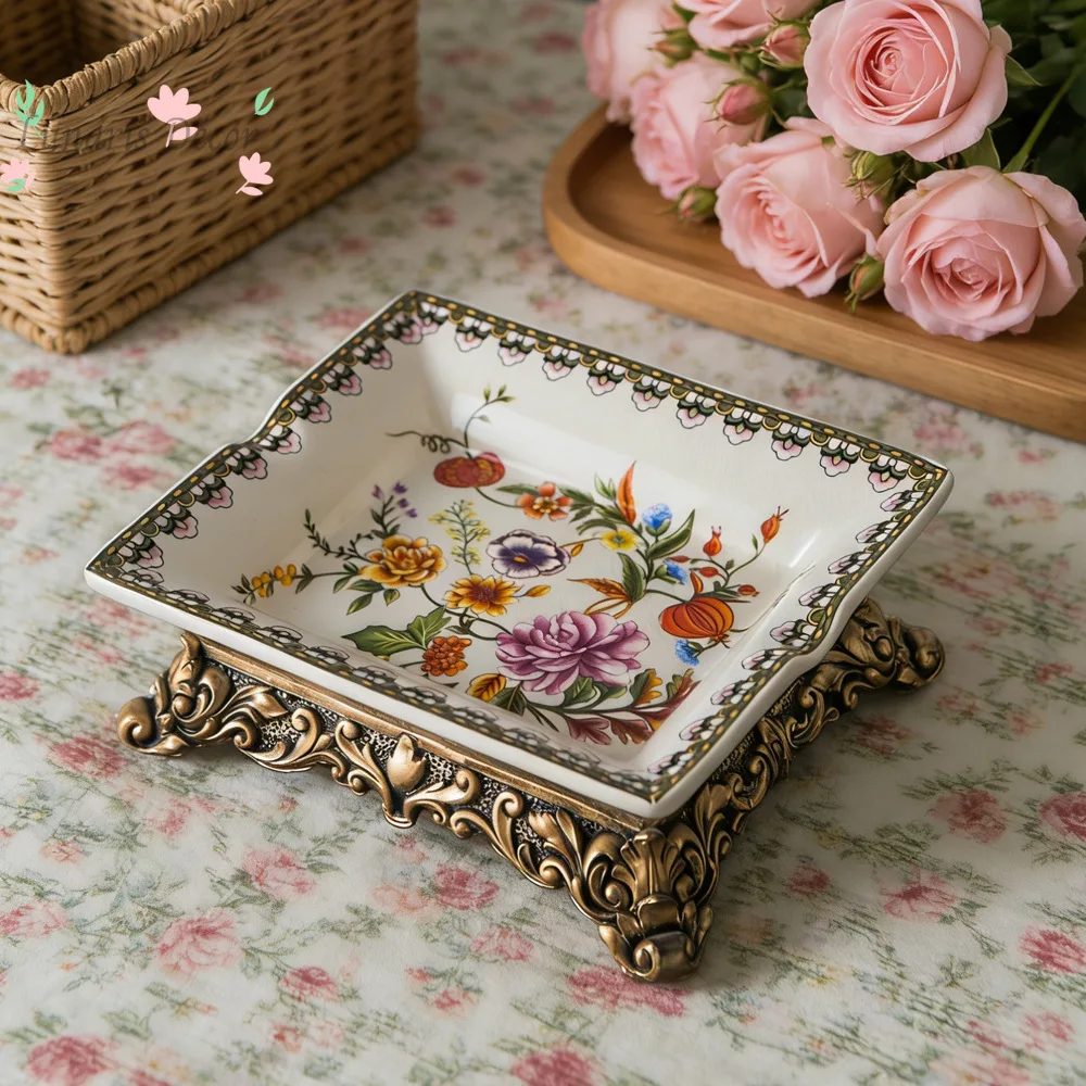 Creative ceramic ashtray high value living room coffee table niche American light luxury ceramics