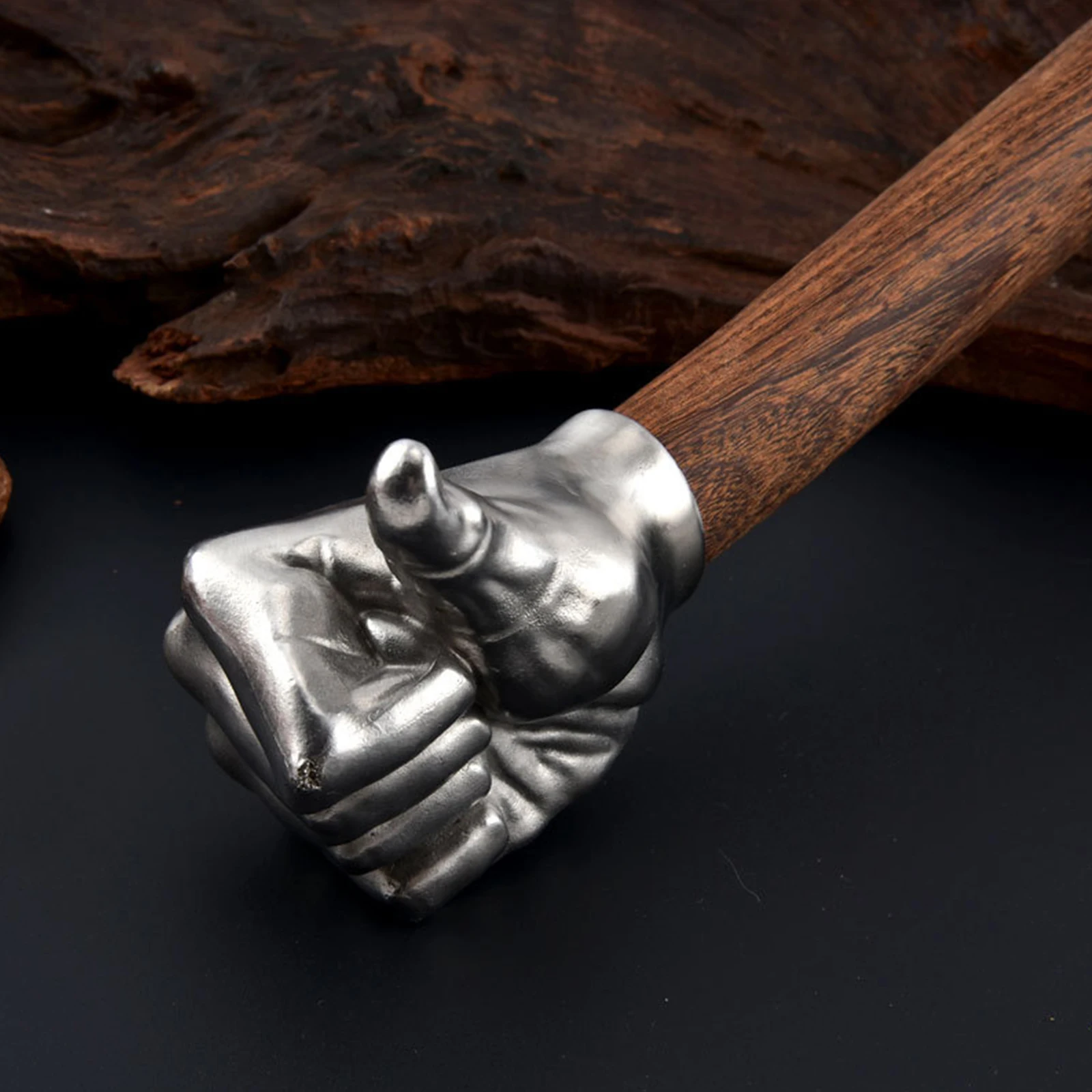 

Маленький молоток-гвоздодер многофункциональный с деревянной ручкой для использования на открытом воздухе