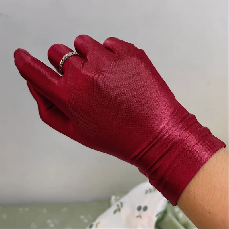 Solide Ultradünne Kurze Hochelastische Ölglanz-Handschuhe für Männer und Frauen Transparente Sexy Cosplay Bühnenauftritt Sonnenschutz Fahrhandschuhe – Detail 8