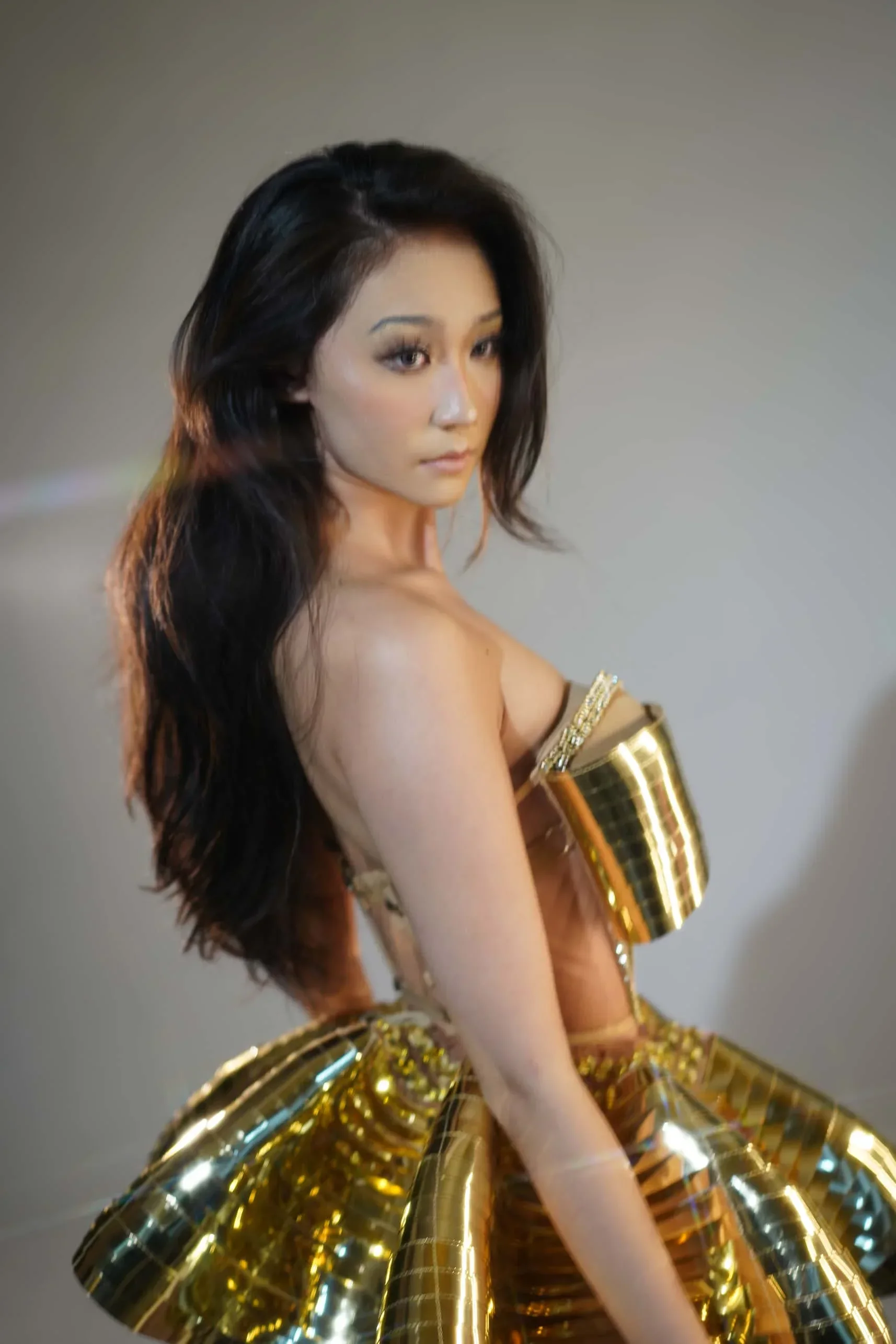 Designer Gold Sequins Party Club Costumes Women Sexy Top and Skirt Stage 2-Piece Outfit Sets Dancer Performance Clothes Feidie