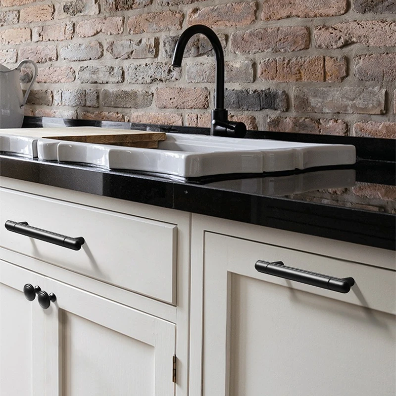 Modern Cabinet Door Pull Handle for Black Diamond Kitchen Cabinets Wine Cabinets and Drawers Single-Hole Furniture Accessorie