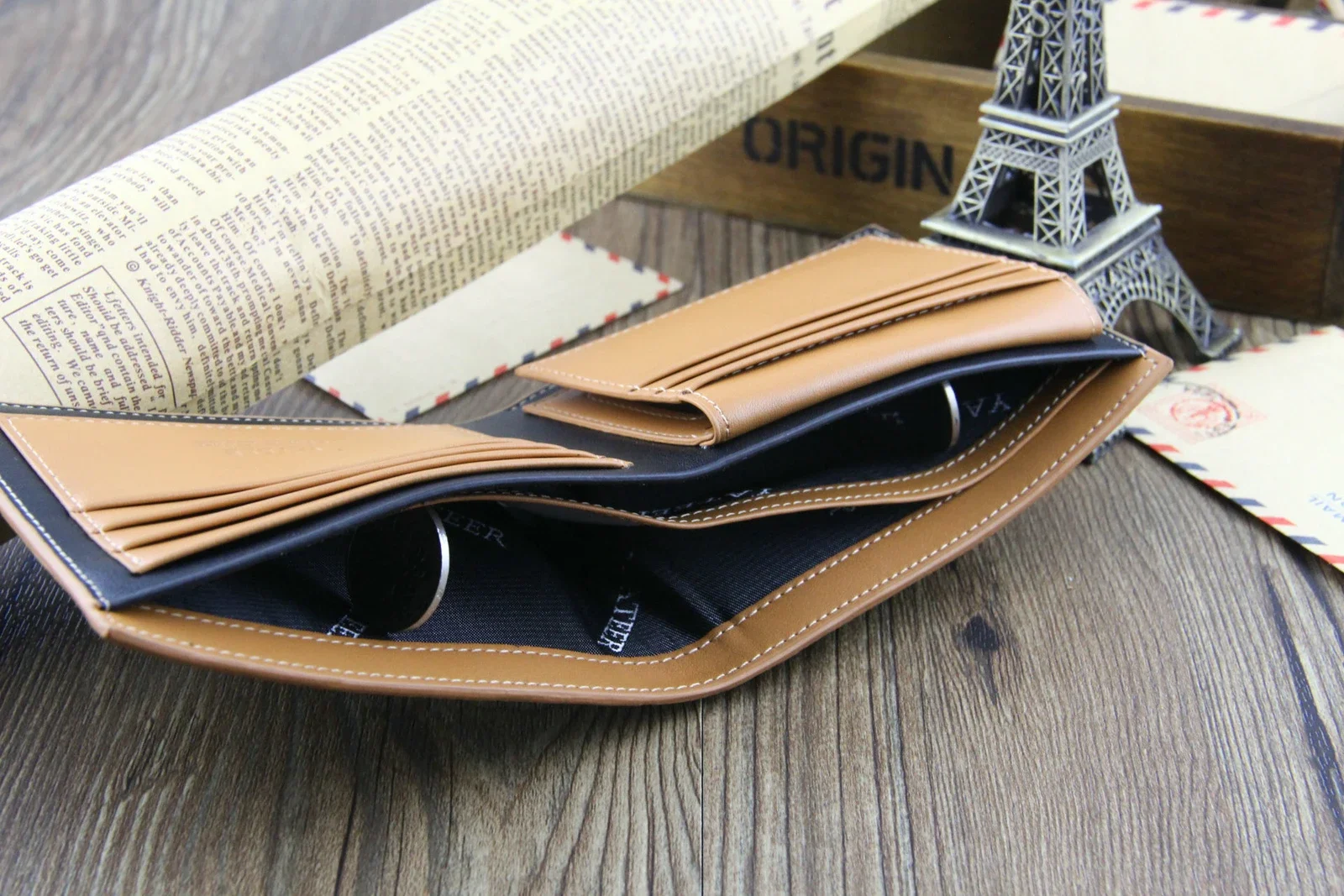 محفظة رجالية ثنائية الطي مع نافذة الهوية وجيب أمامي وفتحات بطاقات متعددة وحقيبة كلاتش من جلد البولي يوريثان #3