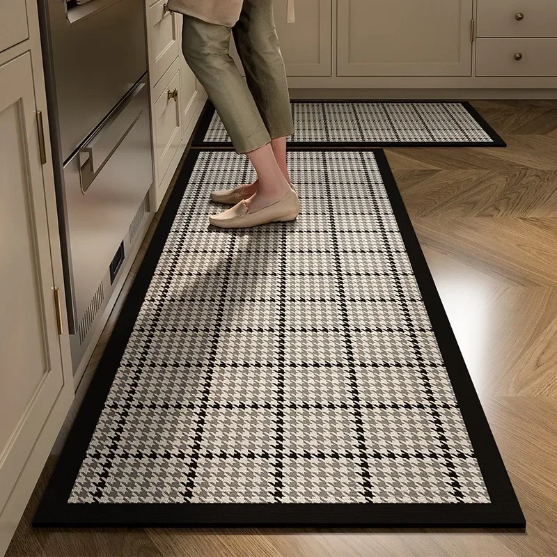 Kitchen Carpet Absorbent Floor Mat Diatom Mud Oil Absorption Non-slip Foot Mats Long Rug Black Plaid Home Decoration Rugs 주방 깔개