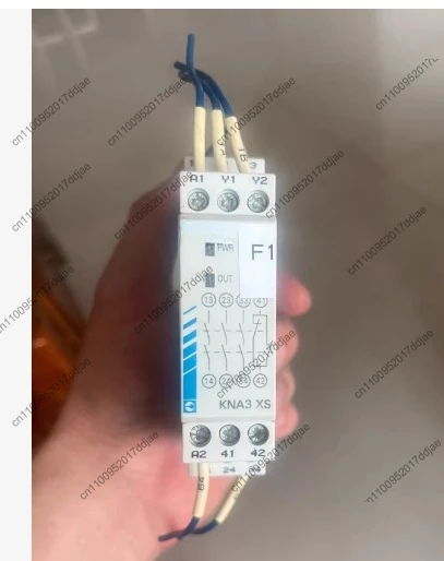 

Б/у реле KNA3 + XS + 24 В переменного/постоянного тока ++ тест ОК
