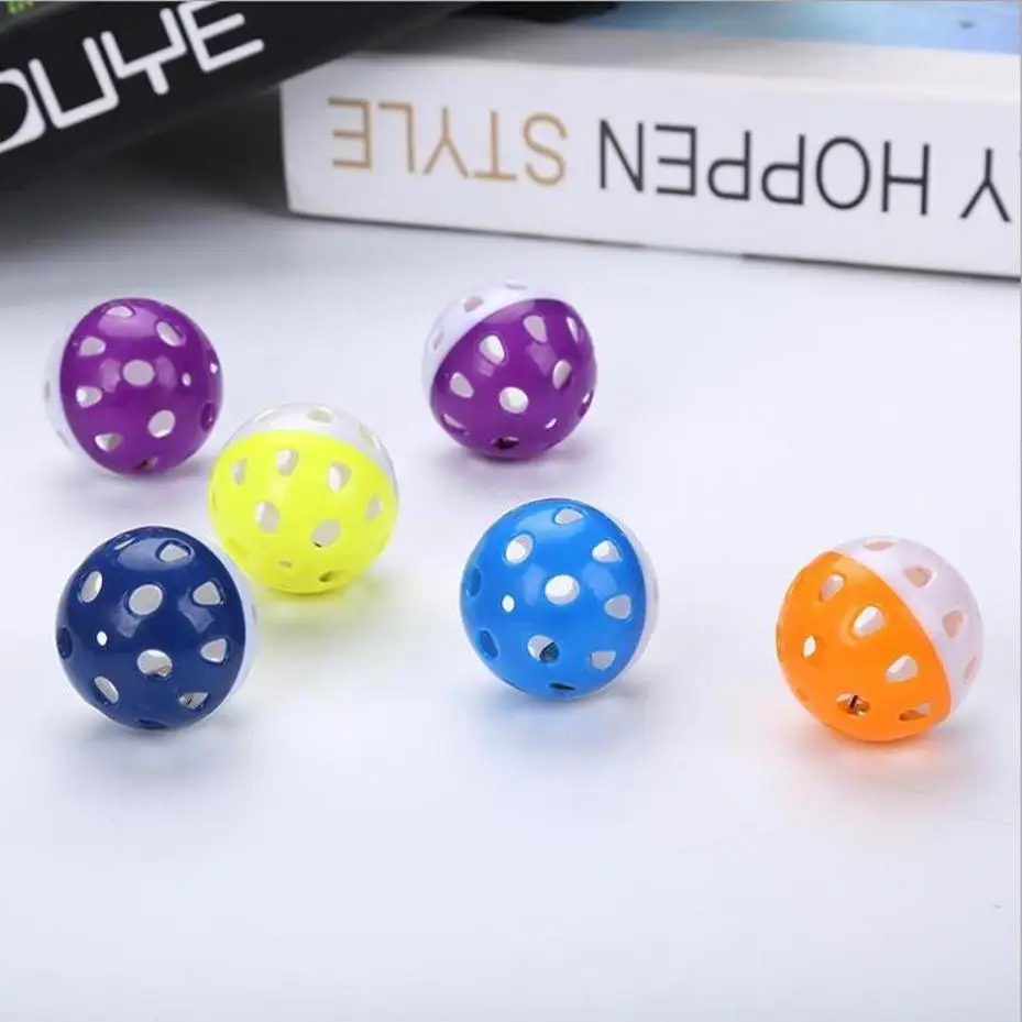 1 Pcs 4.3cm Hollow Bell Ball Teasing Cat Toy Pet Toy Plastic Ball Christmas Ornament Cat Toys Products New