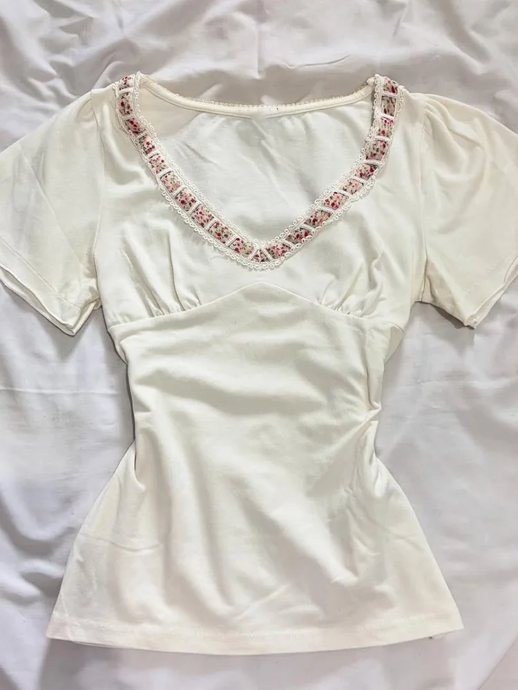 BanzhiTao Original Retro Pure Desire Blumendruck Slim Fit Weißes T-Shirt Damen Sommer Casual Sle ort Sve Baumwolloberteil