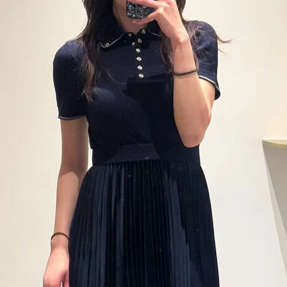 فستان نسائي محبوك أسود طية صدر السترة مرقع كاجوال بأكمام قصيرة للحفلات المسائية رداء ميدي