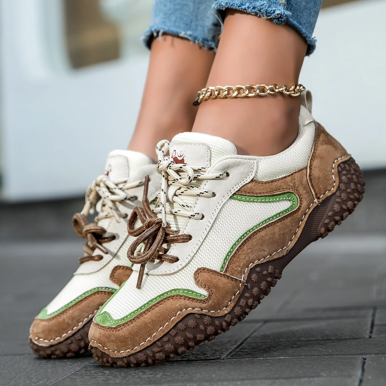 Women's Shoes Outdoor Breathable Mesh Flat Bottom Light Shock-absorbing Tennis Sneaker Autumn Top Layer Leather Sports Shoes view 3