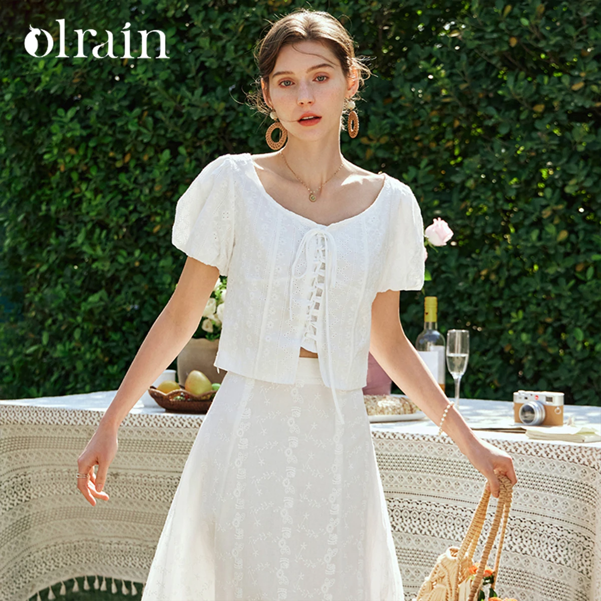 

OLrain Cotton White Blouse Women 2026 Summer V-neck Embroidered Short Puff Sleeve Elegant Blouses Ladies Tops O24XX85308