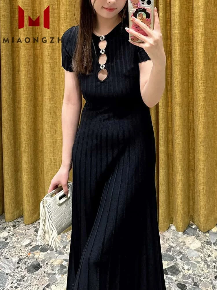 

Black Knitted Hollow Maxi Dress For Women O Neck Short Sleeve Temperament Slimming Summer New Female Fashion Party Dresses Robe