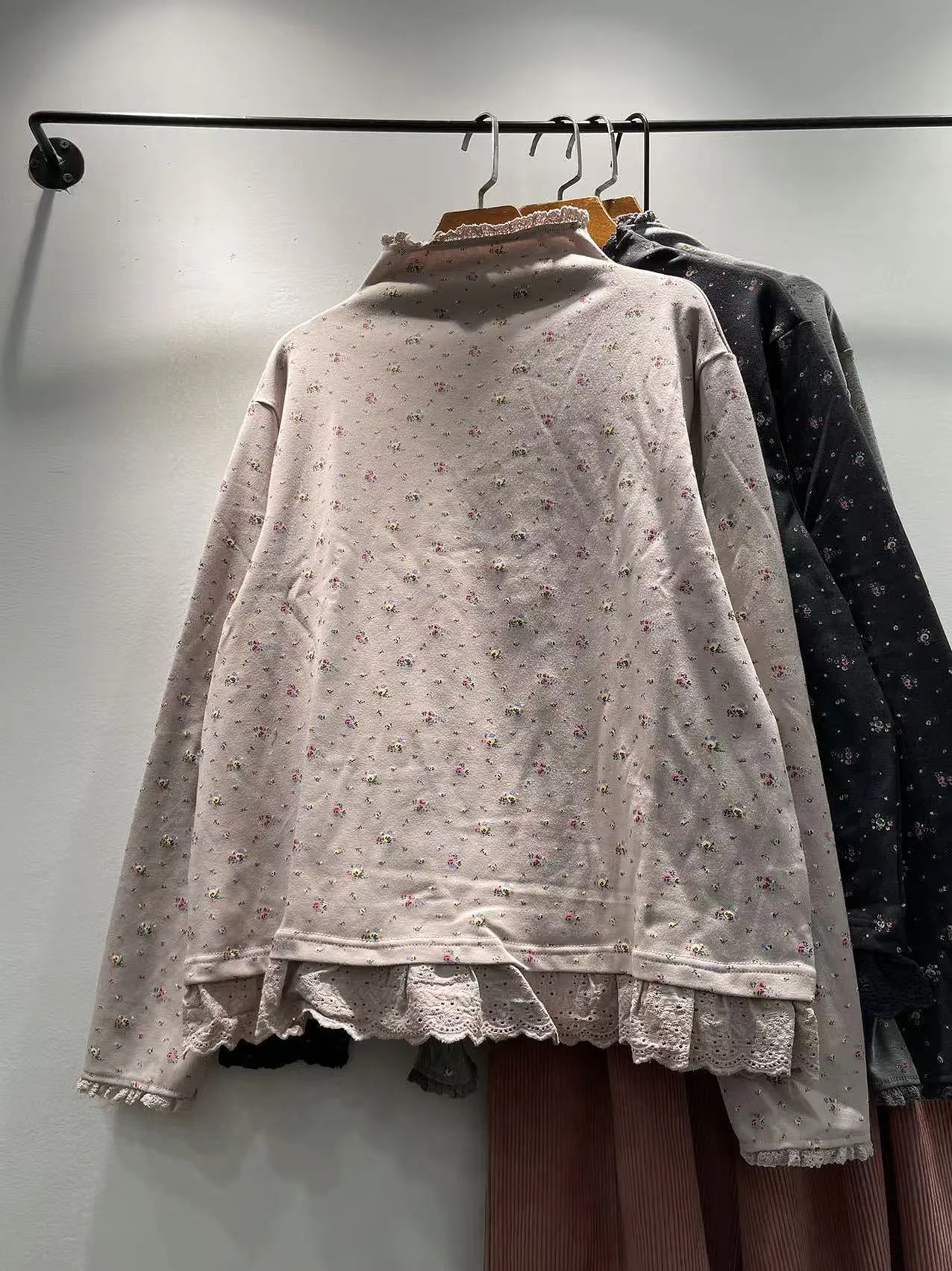 

Autumn Winter Loose Fit High Collar Long Sve T-irt Women's Floral Lace Base irt Overhead Sle Casual Cotton Tee