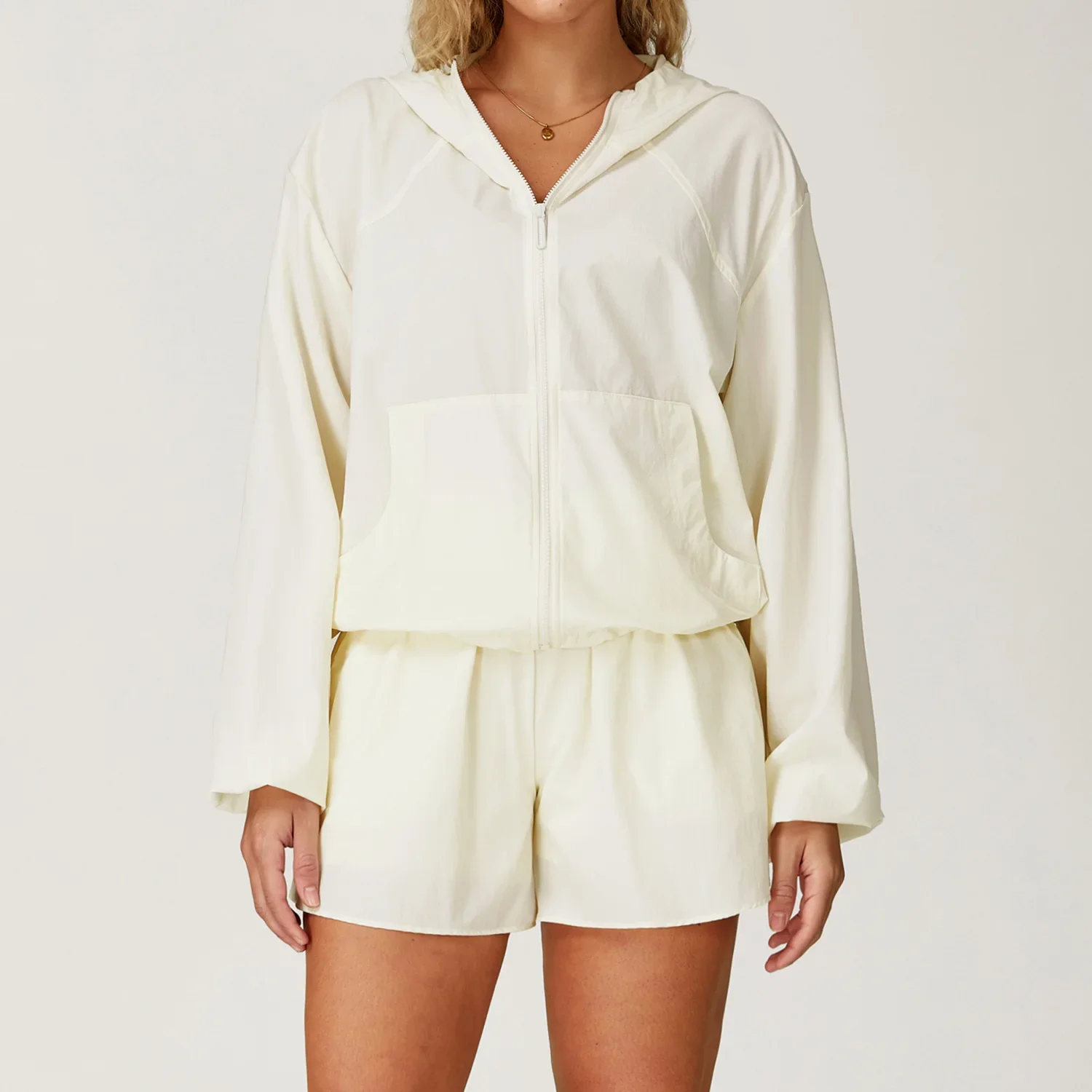 アウトドアスポーツ女性長袖ヨガ通気性フード付きジッパー UV 耐性日焼け止めジャケットトップ服速乾性ジッパージャック