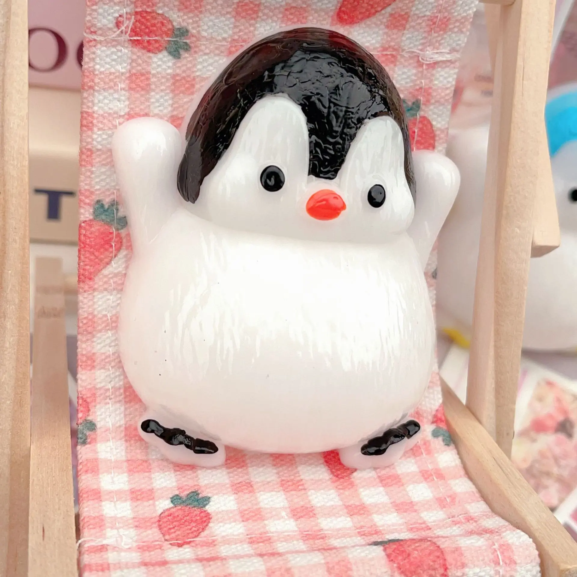 Kawaii paffuto nero blu pinguino idratazione decompressione punta delle dita Squishy giocattoli carino regalo ornamenti bambini coppia regalo di compleanno