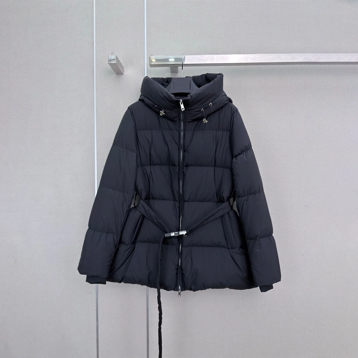 2026 high-quality women's waist belt, waist cinching hood, short down jacket--2026090185