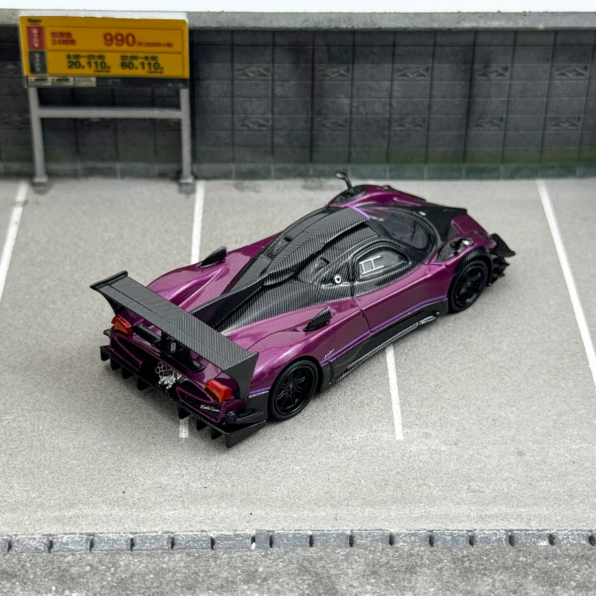 CM Model 1:64 REV Zonda Revolucion diecast model car