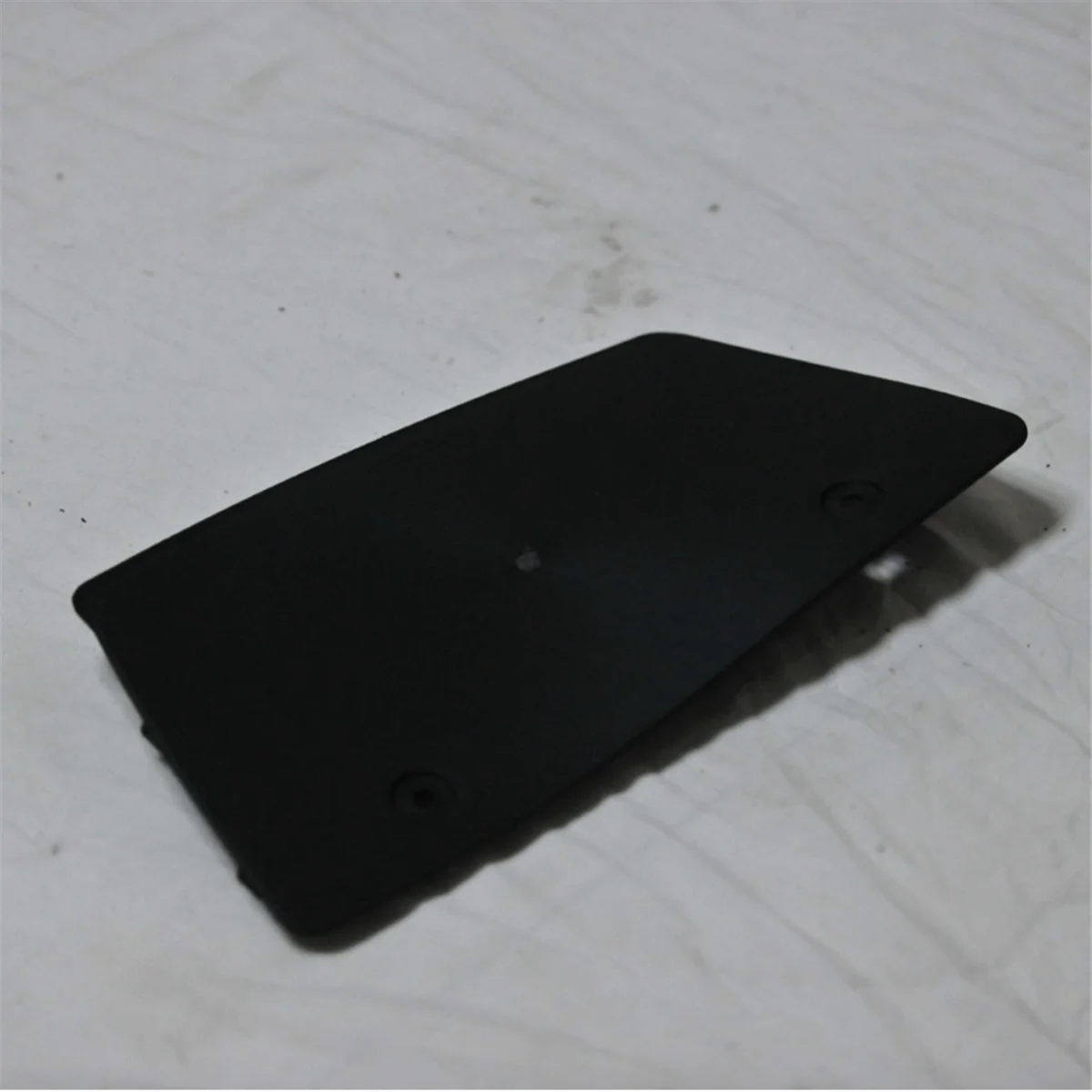 

Automobile Rear Tow Hook Cover Rear Bumper Lower Guard Cover 1058357-00-D Suitable for Tesla Model X