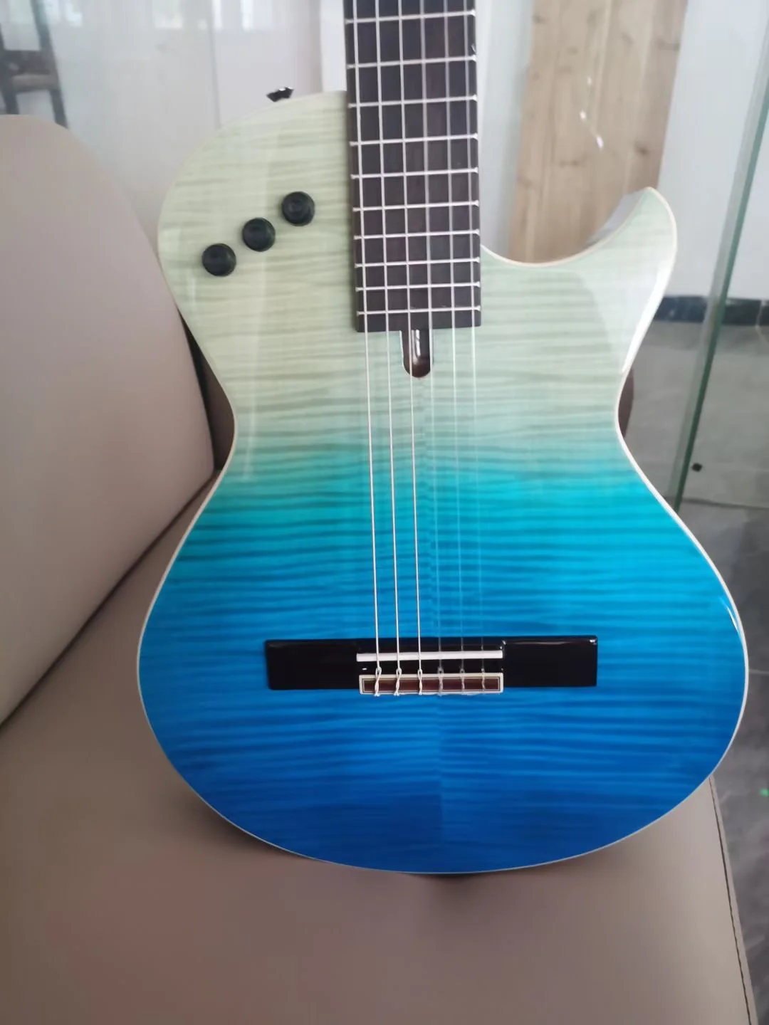 Advanced High Gloss Electric Classical Guitar Professinal 6 String Costomized Guitar 39 Inch Nylon Guitarra High Quality Rare