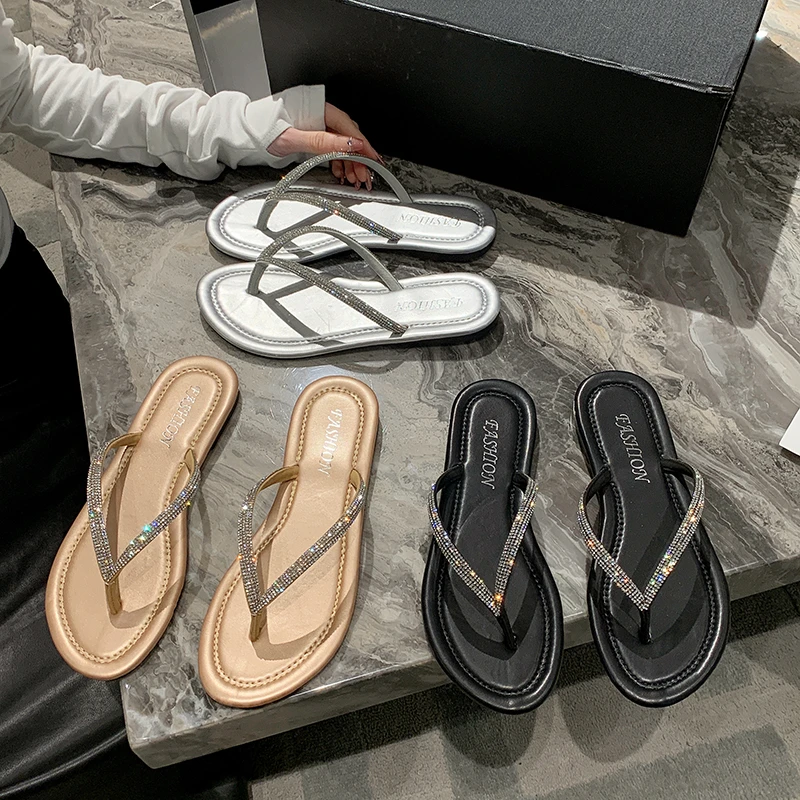 Rhinestone Slippers Women New Summer Shoes Women Fashion Bling Flip Flops Soft Comfort Flat with Slippers Gold Beach Sandals