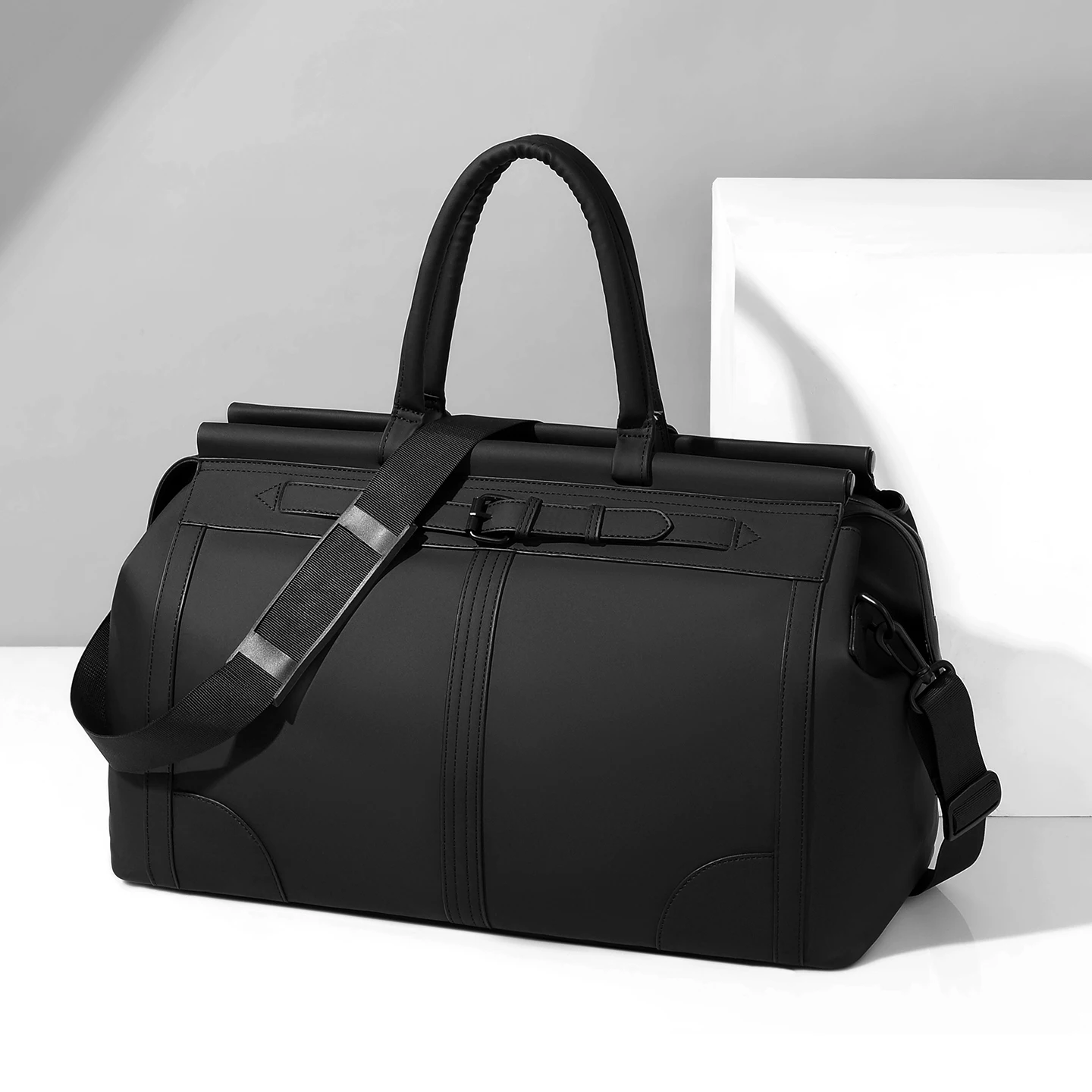 

Men's Large-Capacity Travel Storage Bag, Shoulder Carry Business Travel Bag for Short Trips