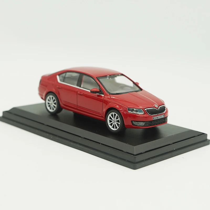 

1:43 Skoda Octavia, легкосплавный автомобиль, литье под давлением и игрушечный транспорт, модель автомобиля, миниатюрная масштабная модель автомобиля для детей